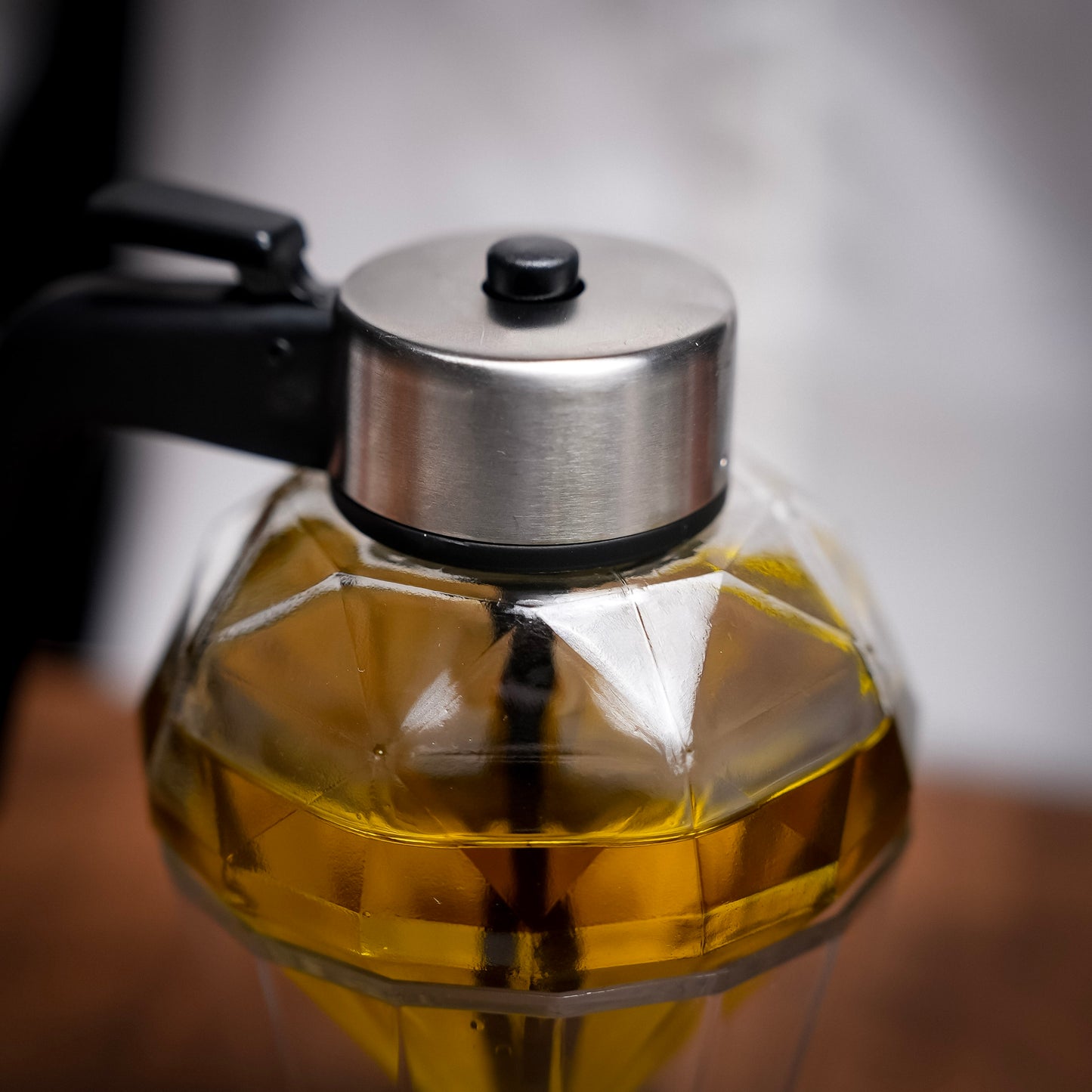Diamant Glas Ölspender – Tropffreier Dispenser für Öl, Honig, Essig & Soßen (200 ml)